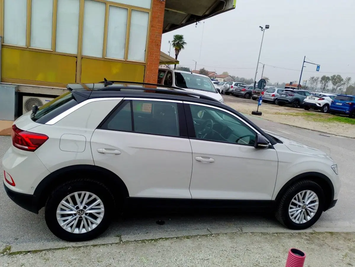 Volkswagen T-Roc usata a Salerno (18)