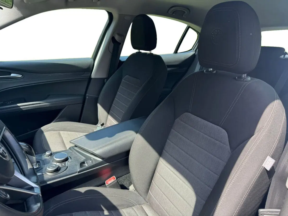 Alfa Romeo Stelvio usata a Salerno (6)