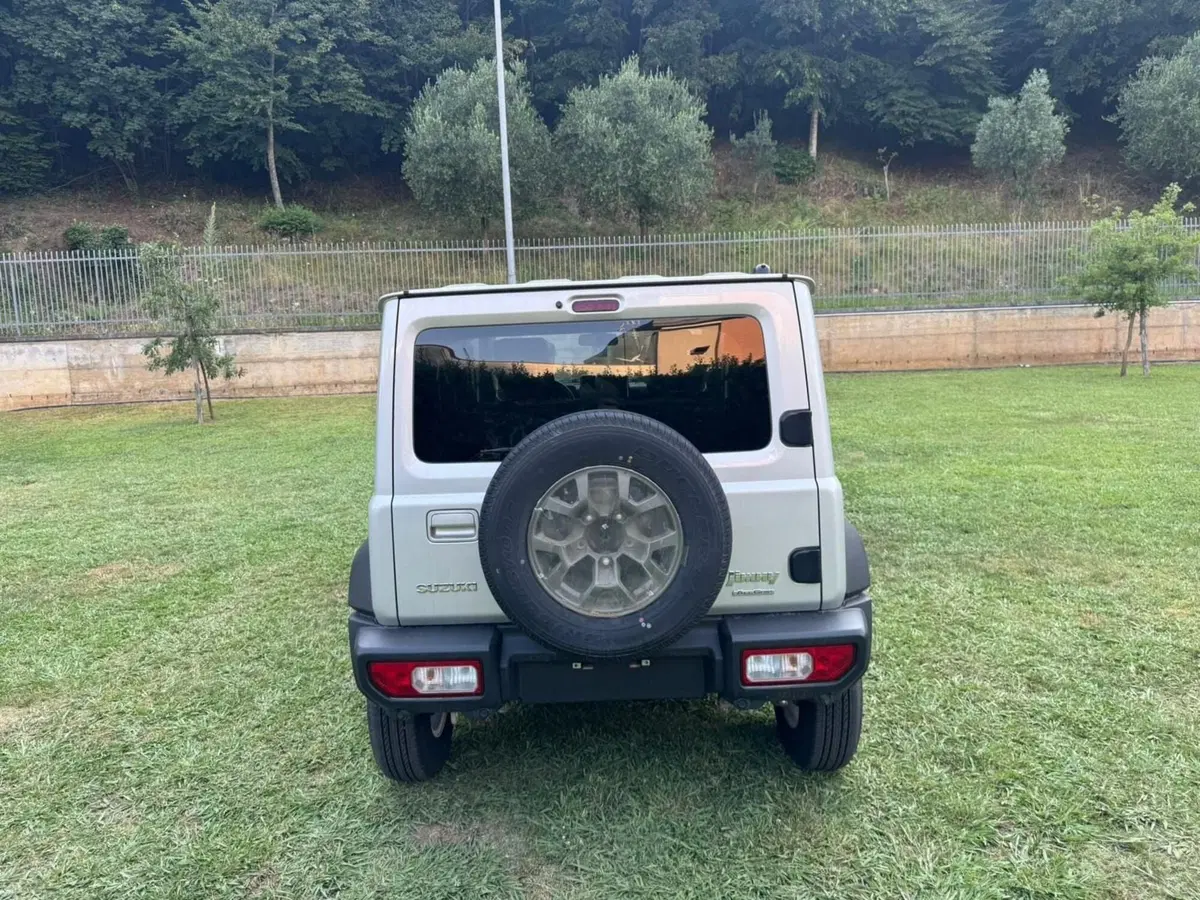 Suzuki Jimny nuova a Salerno (11)