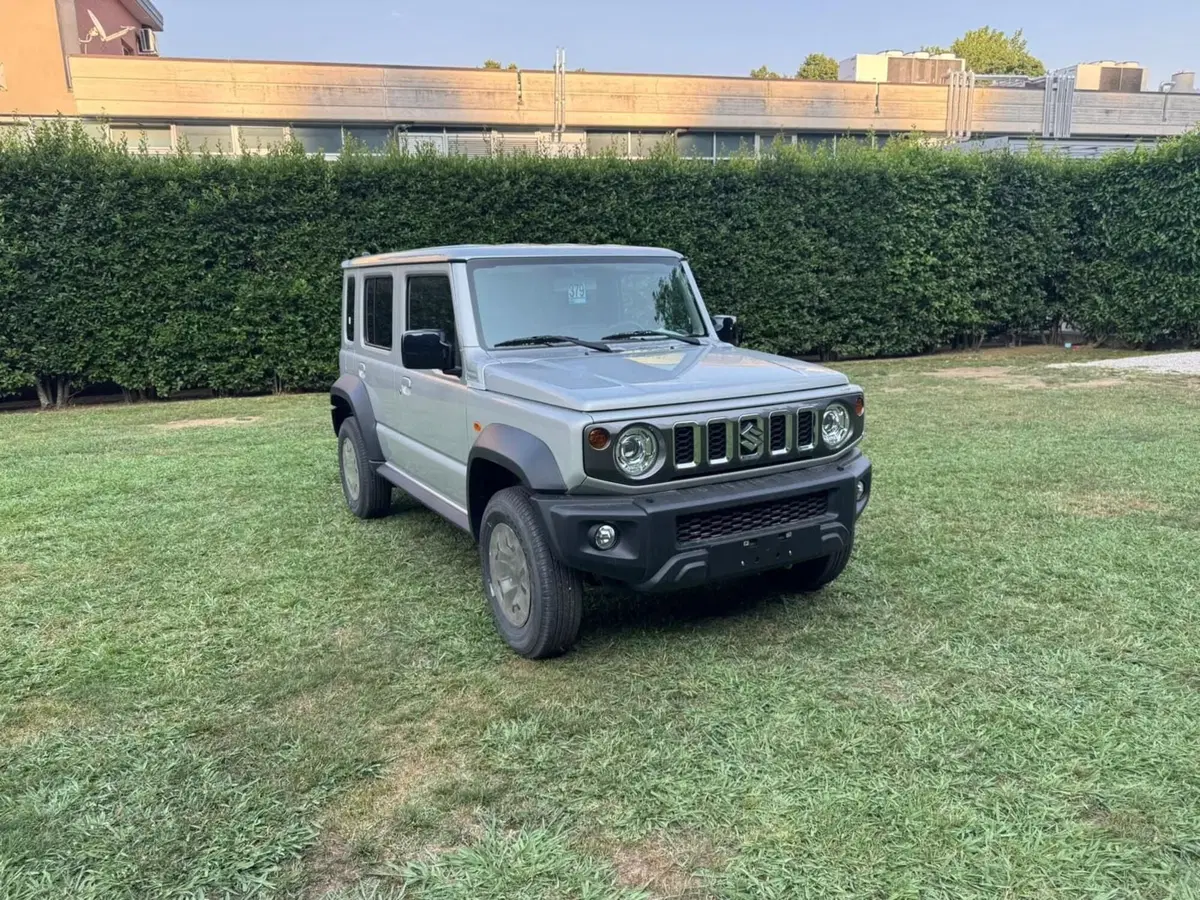 Suzuki Jimny nuova a Salerno (2)