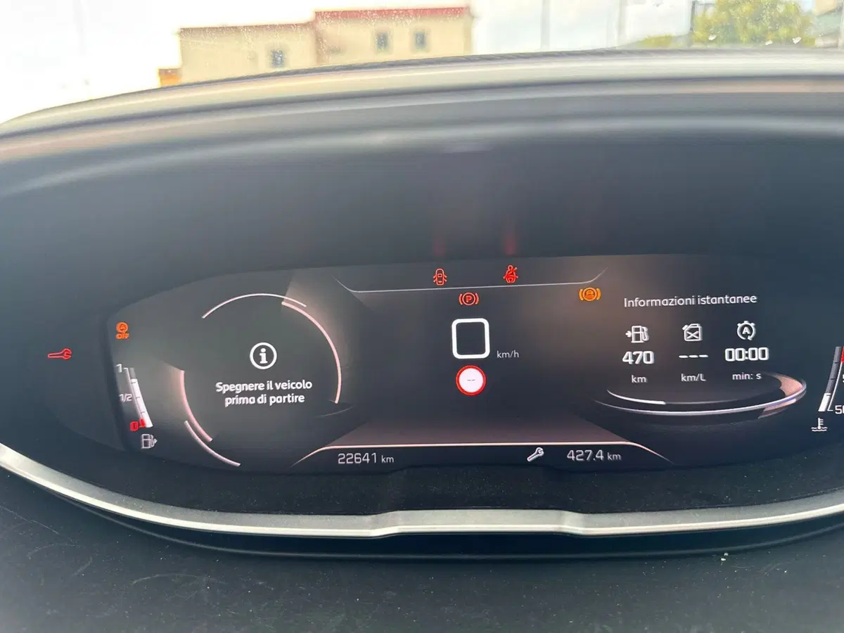 Peugeot 3008 usata a Salerno (20)