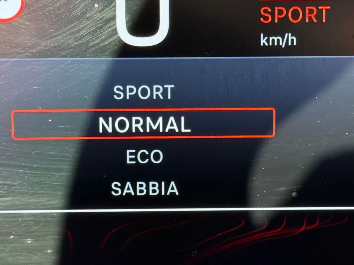 Jeep Avenger usata a Salerno (12)