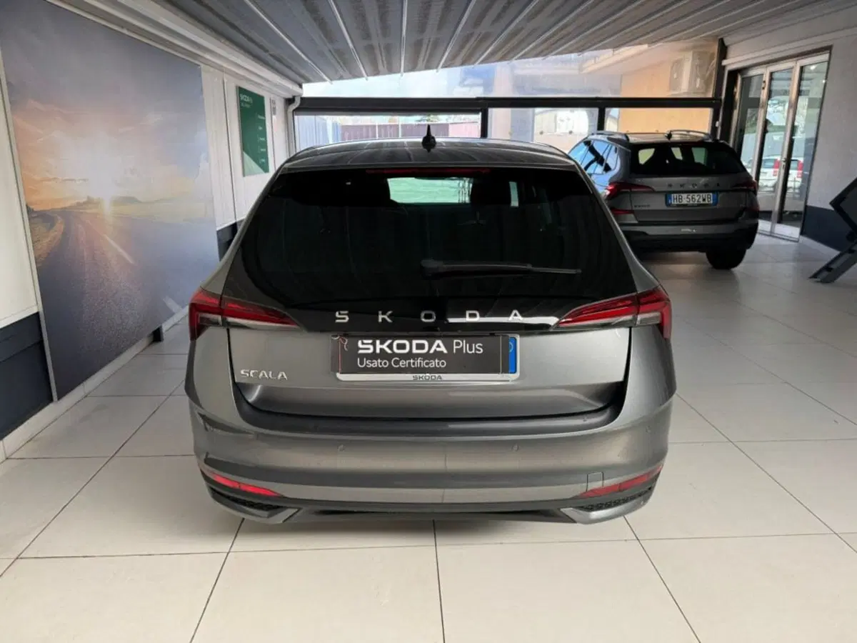 Skoda Scala usata a Salerno (11)