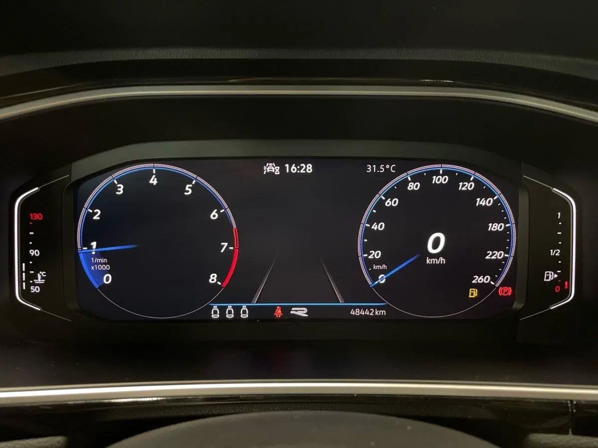 Volkswagen T-Roc usata a Prato (13)