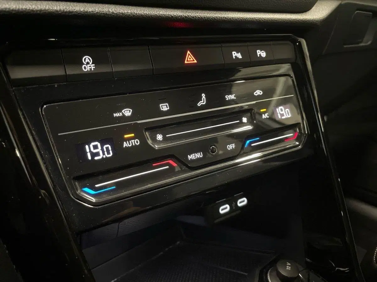 Volkswagen T-Roc usata a Prato (15)