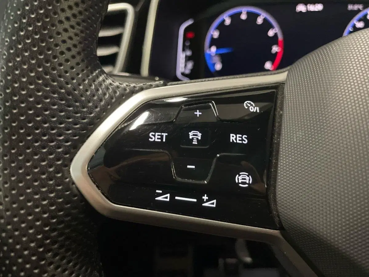 Volkswagen T-Roc usata a Prato (18)
