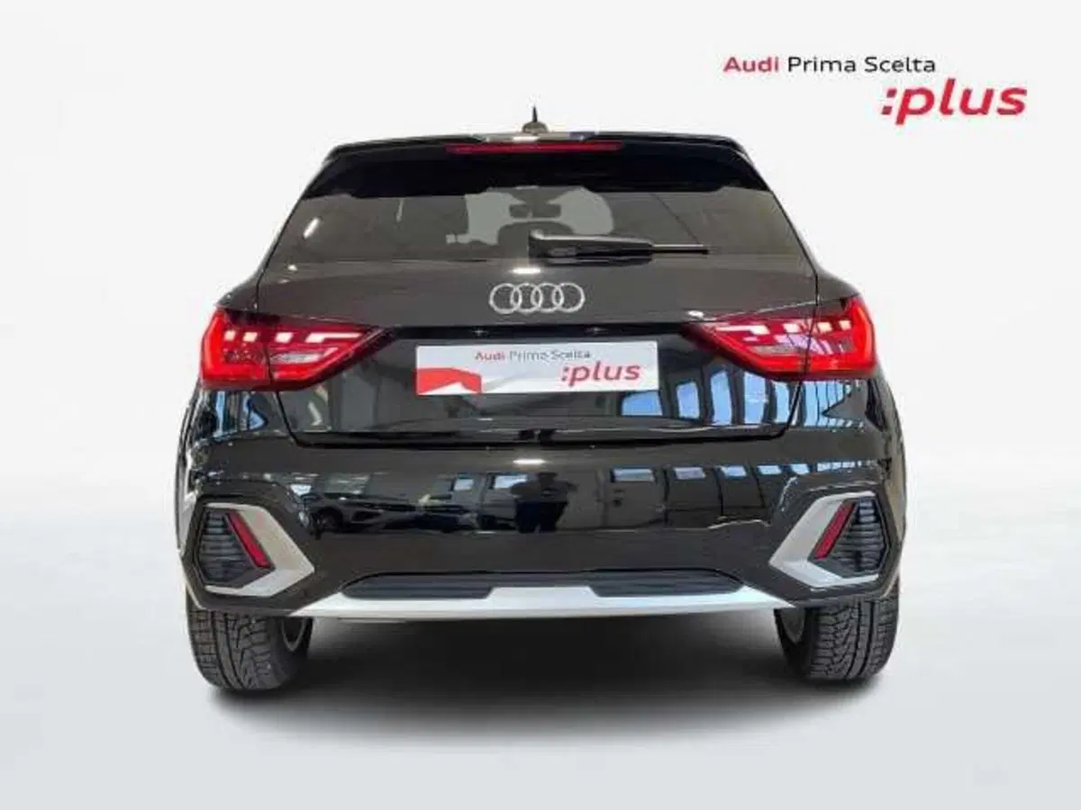 Audi A1 allstreet usata a Pistoia (11)