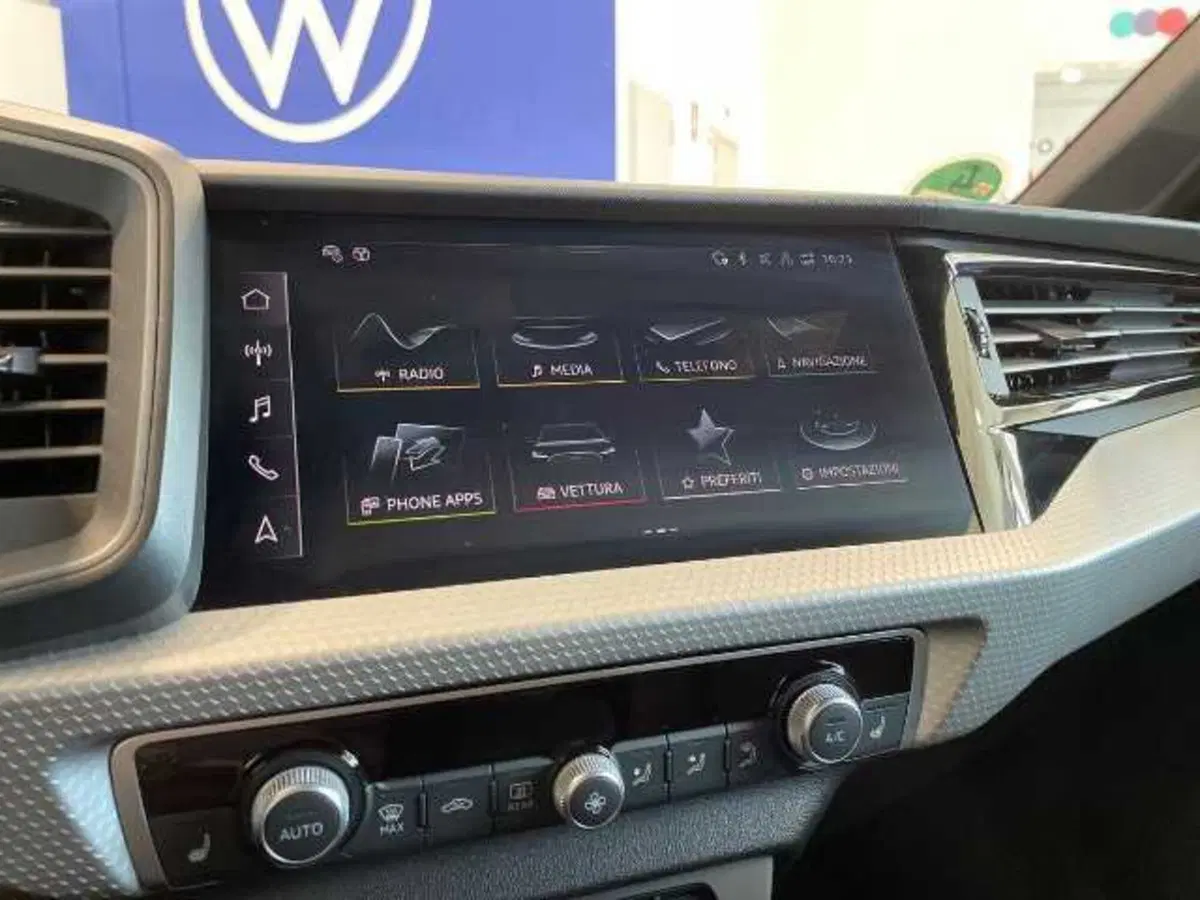 Audi A1 allstreet usata a Pistoia (8)