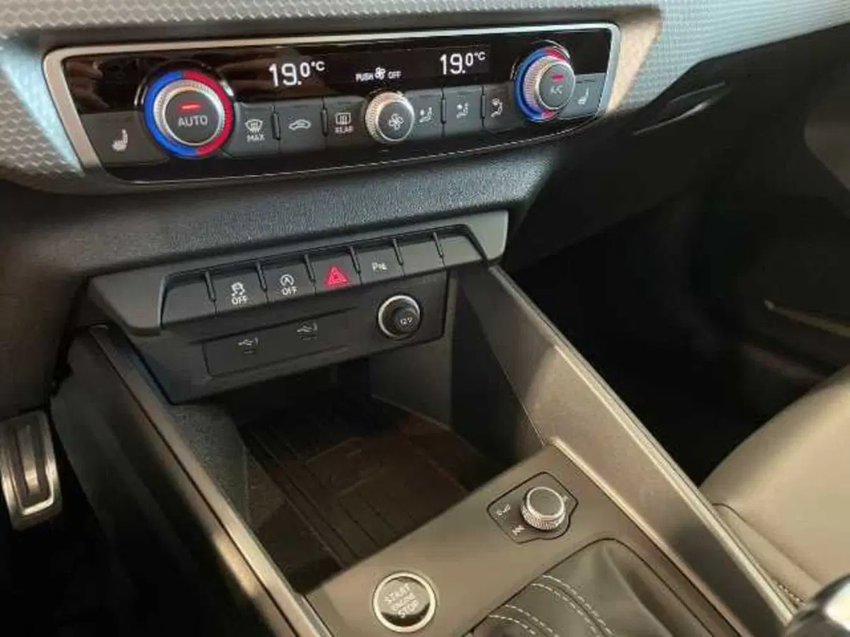 Audi A1 allstreet usata a Pistoia (9)