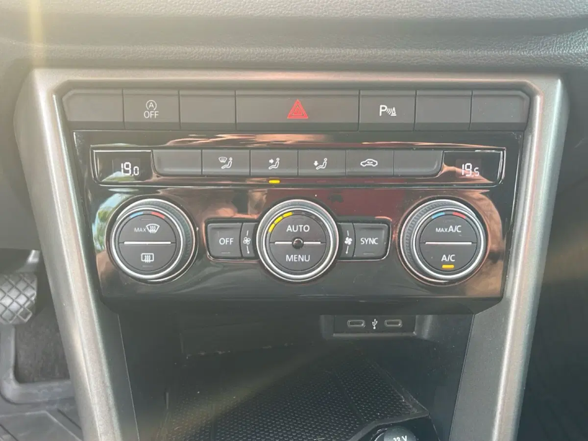 Volkswagen T-Roc usata a Vicenza (15)