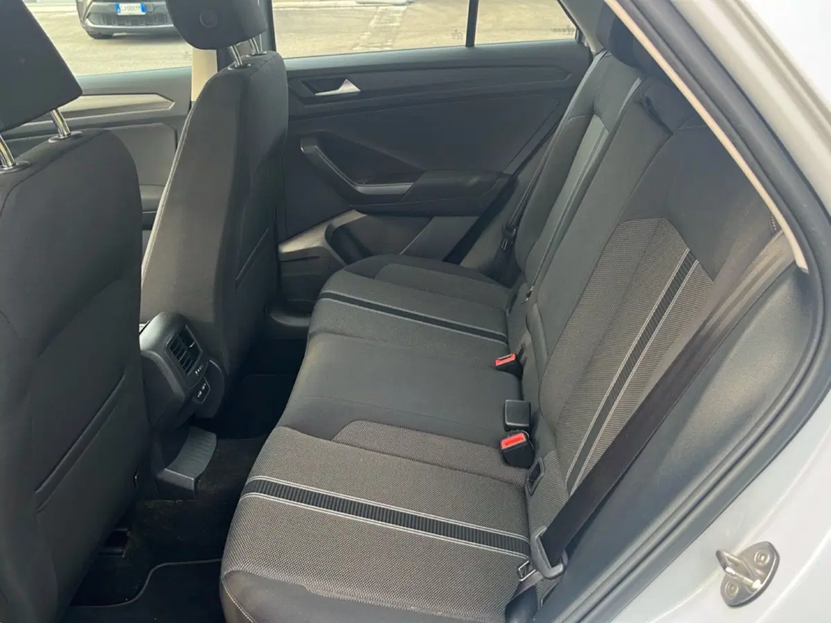 Volkswagen T-Roc usata a Vicenza (16)