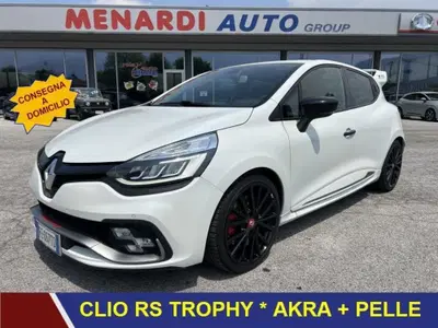 Renault Clio TCe 220CV EDC 5 porte Energy R.S. Trophy del 2016 usata a Bernezzo
