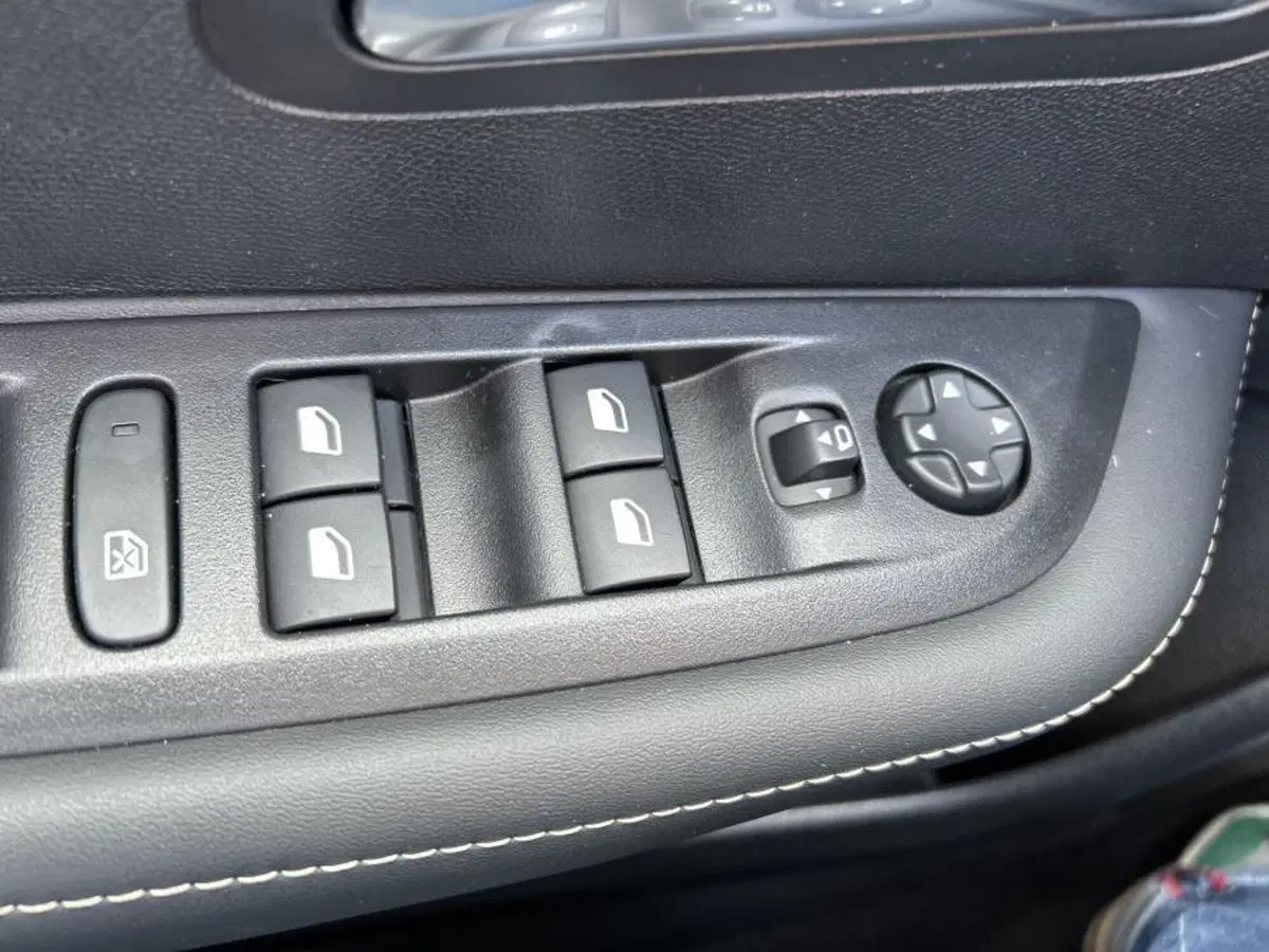 Peugeot 208 usata a Cuneo (19)