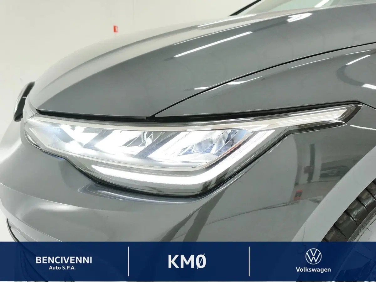Volkswagen Golf nuova a Catanzaro (12)
