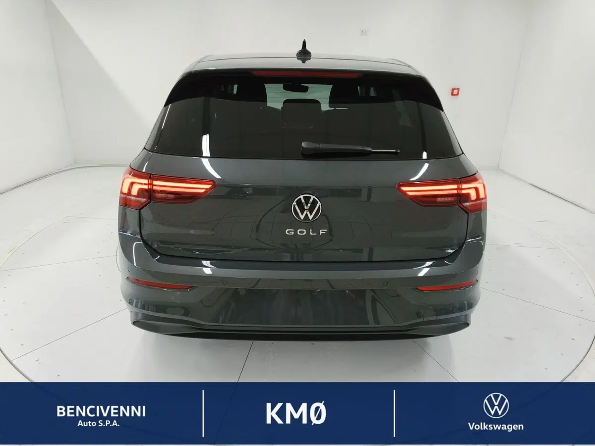Volkswagen Golf nuova a Catanzaro (9)