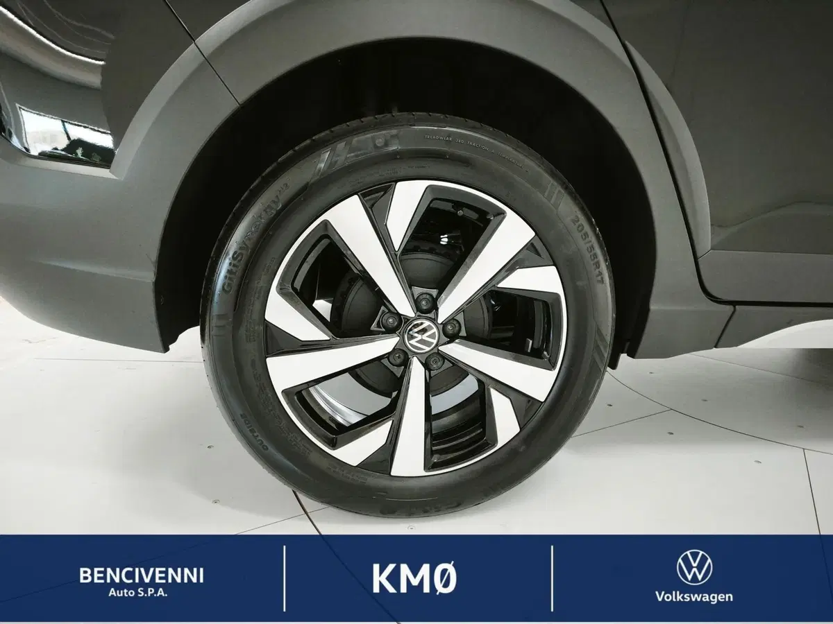 Volkswagen Taigo nuova a Catanzaro (5)