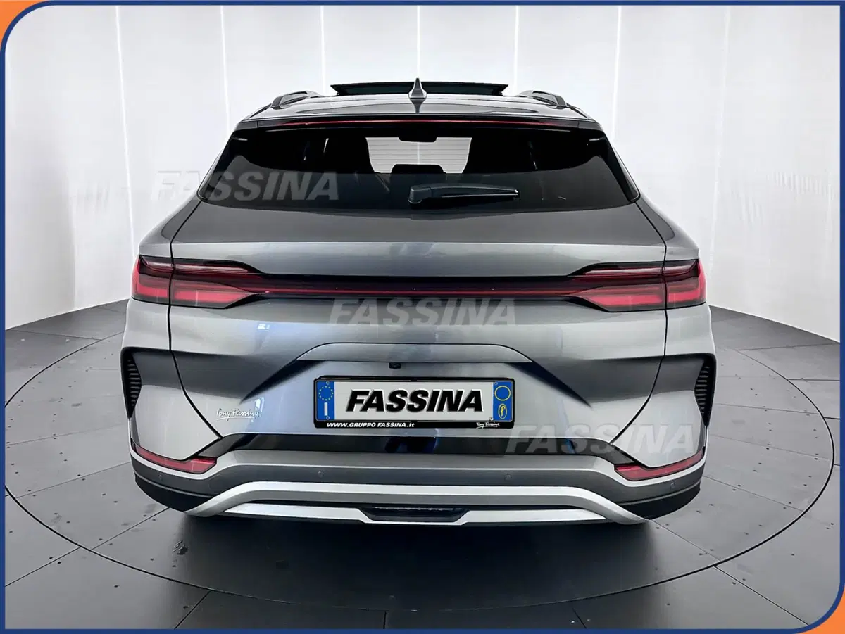 Byd Seal U DM-i usata a Milano (5)