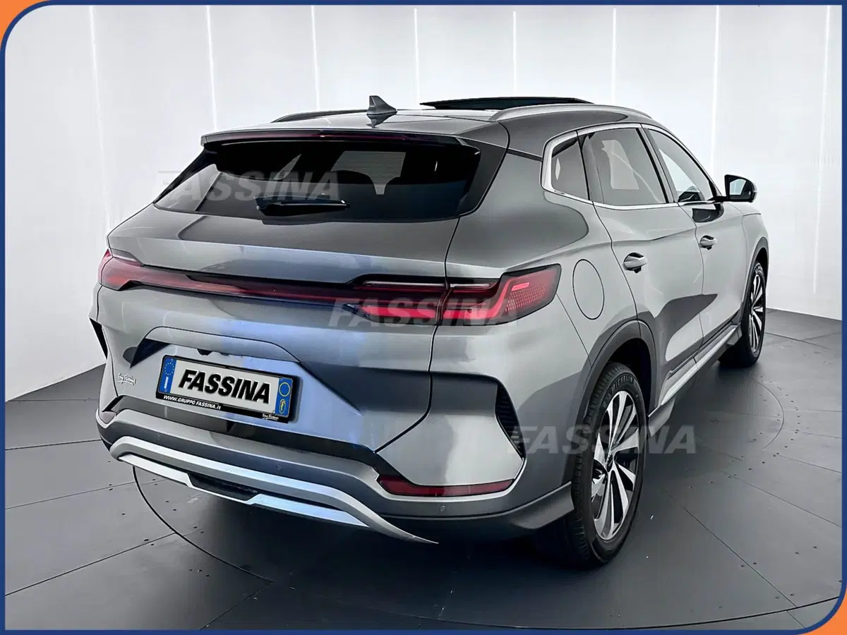 Byd Seal U DM-i usata a Milano (6)