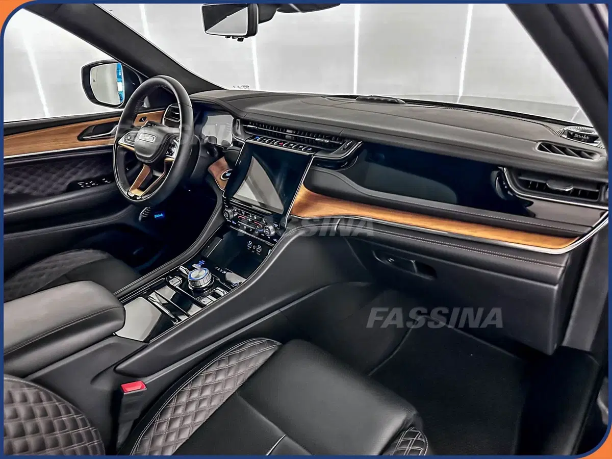 Jeep Grand Cherokee usata a Milano (13)