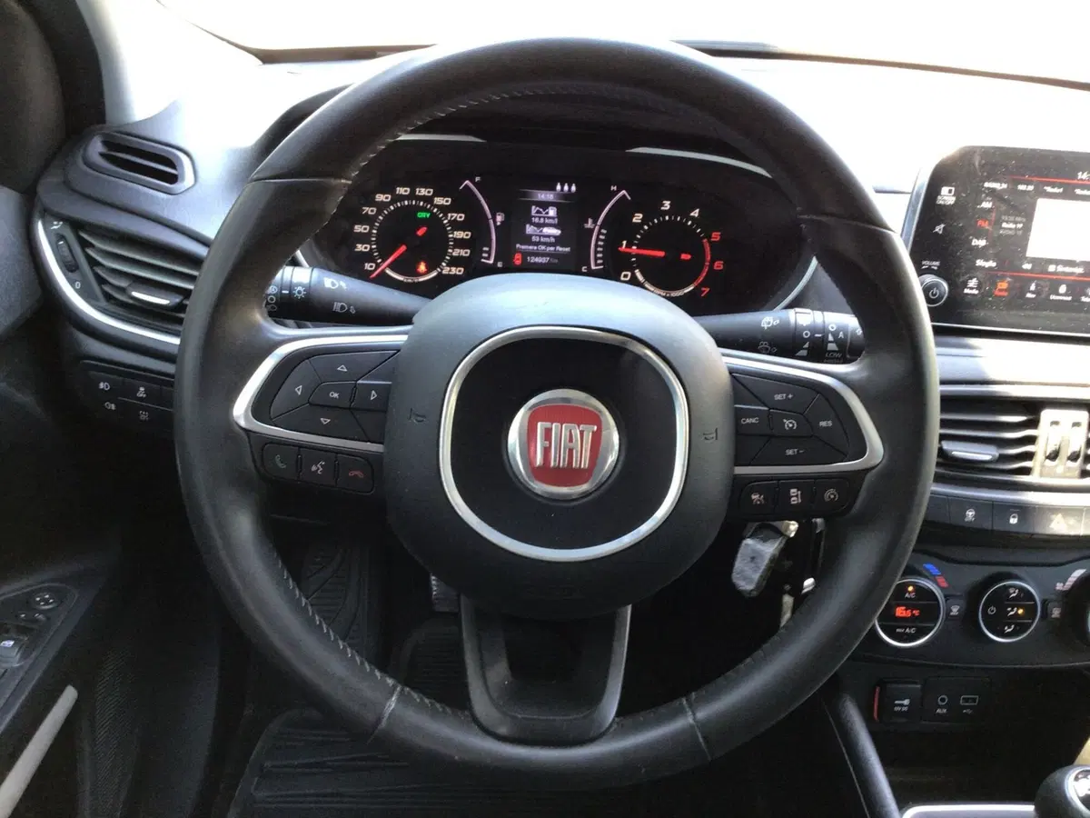 Fiat Tipo Station Wagon usata a Genova (14)
