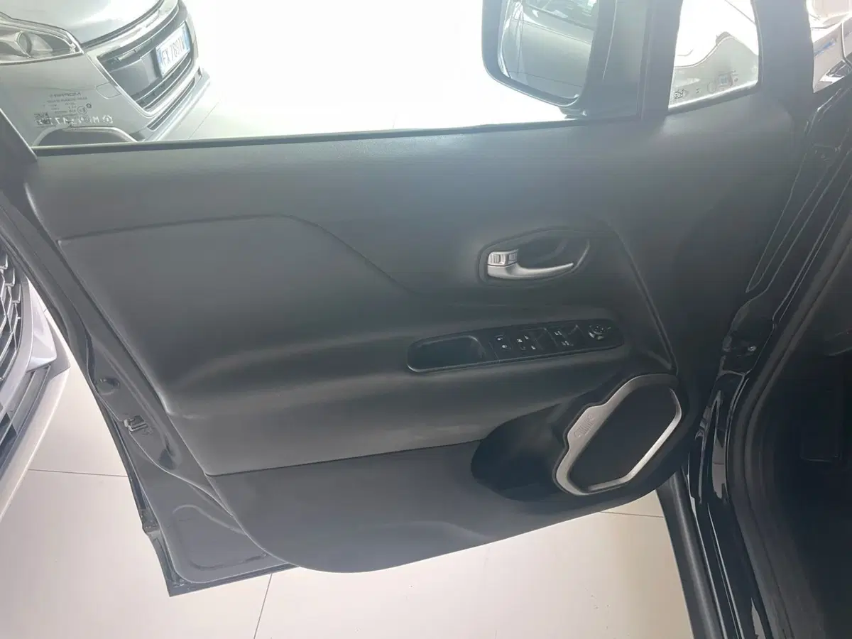 Jeep Renegade usata a Lucca (8)