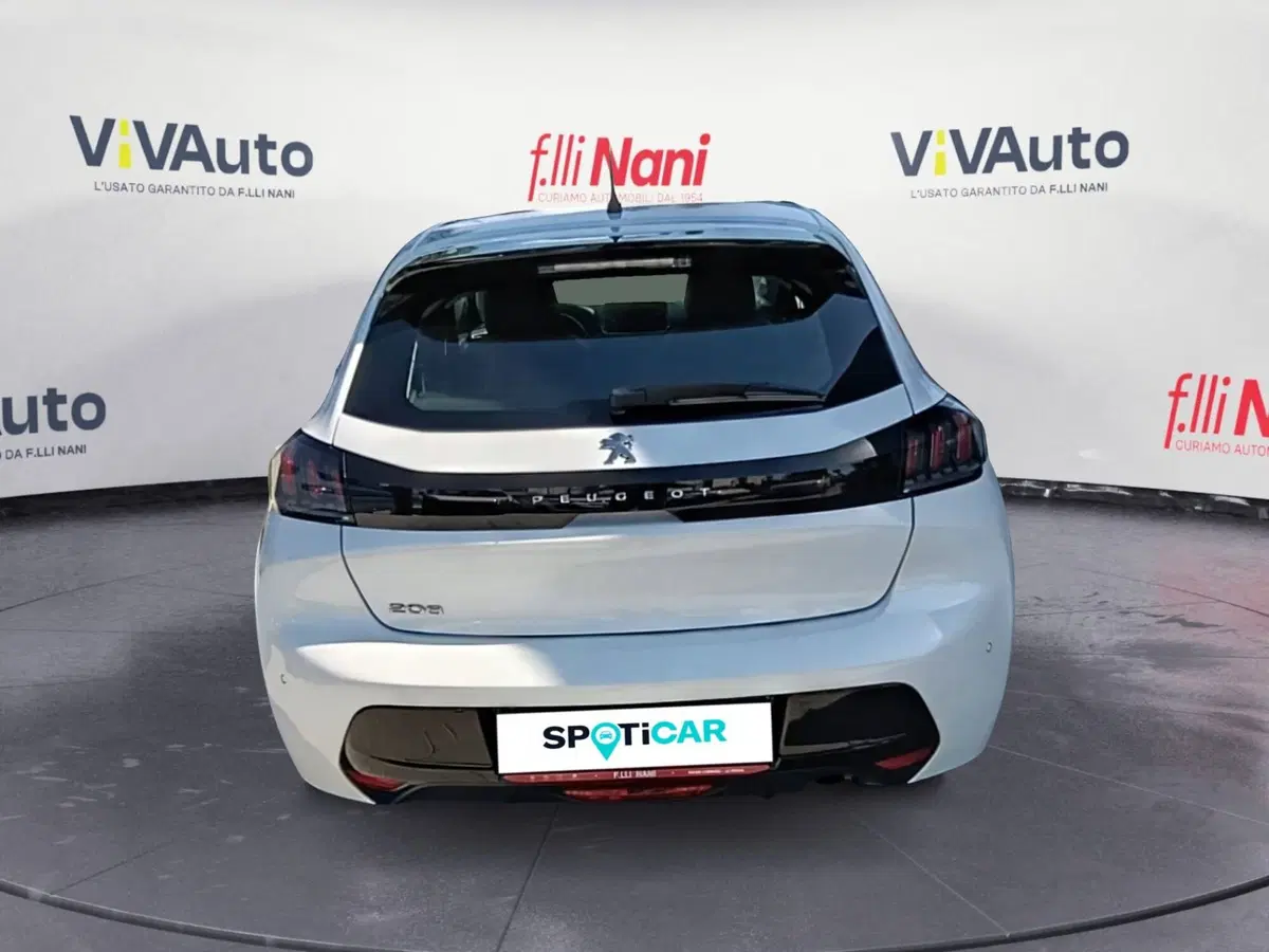 Peugeot 208 usata a Massa-Carrara (4)