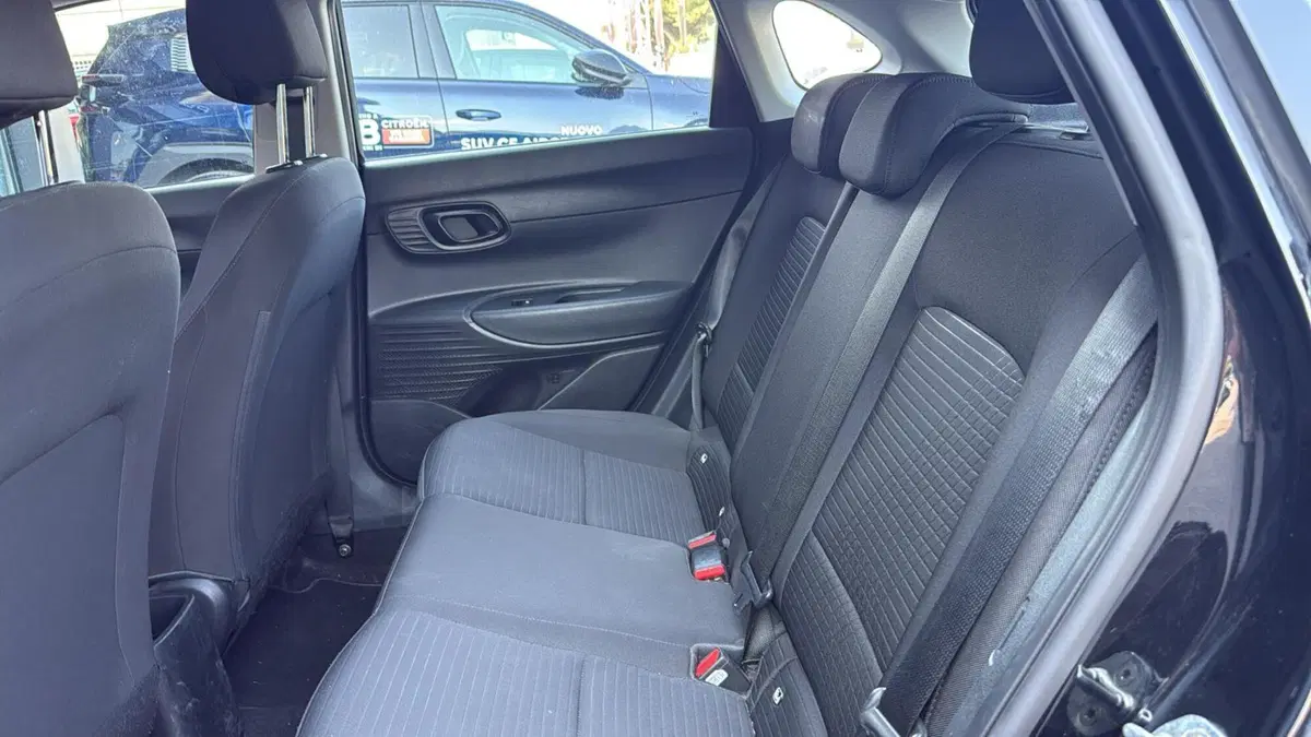 Hyundai i20 usata a Massa-Carrara (12)