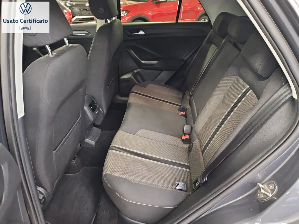 Volkswagen T-Roc usata a Genova (11)