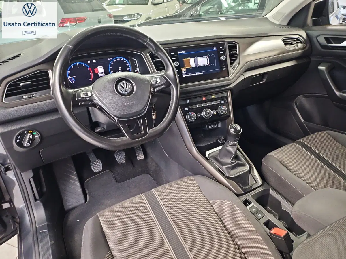 Volkswagen T-Roc usata a Genova (12)
