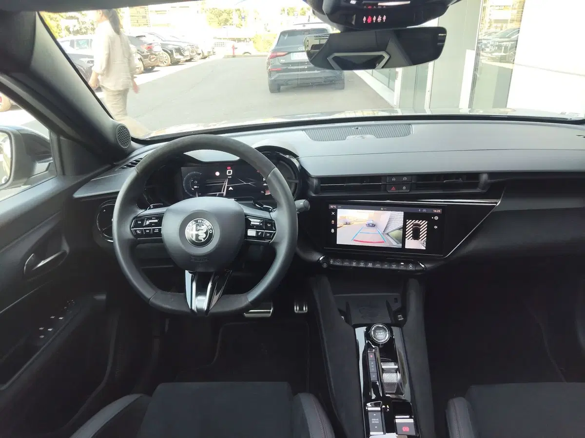 Alfa Romeo Junior usata a Modena (7)