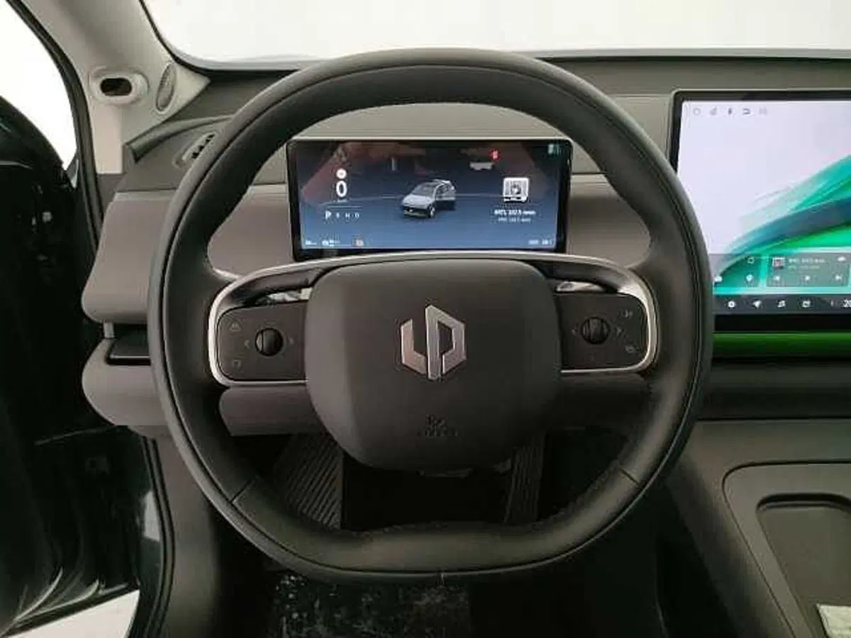 Leapmotor C10 nuova a Caserta (8)