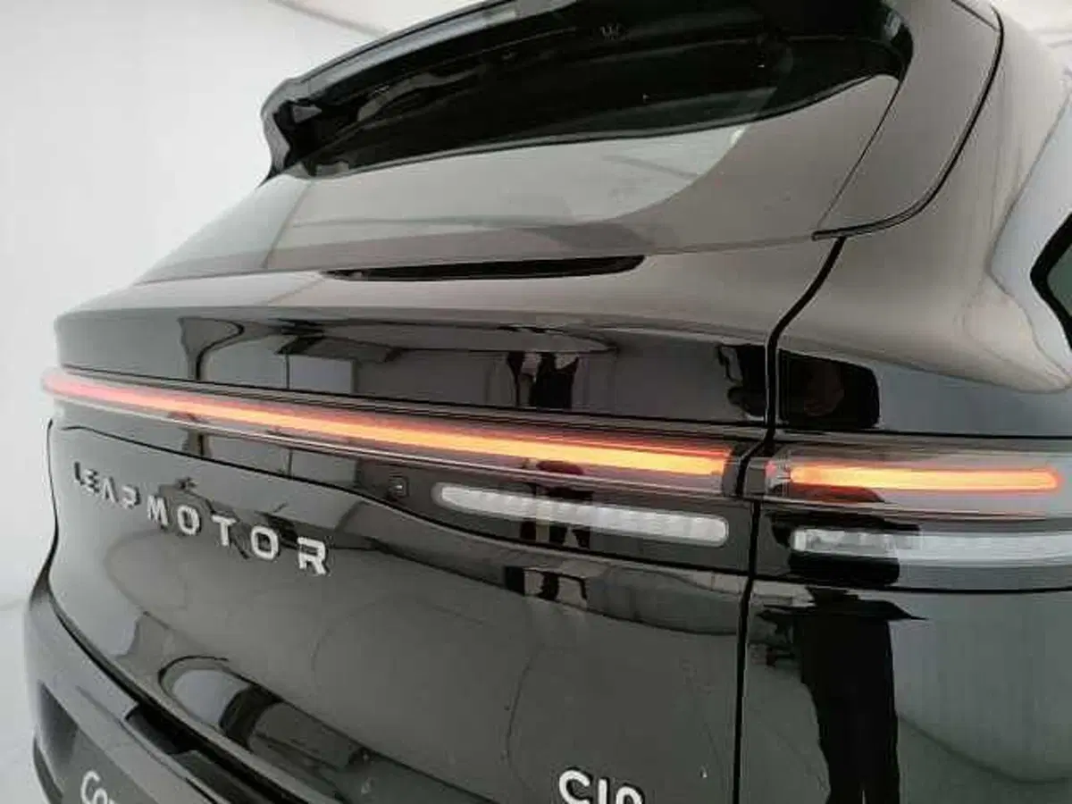 Leapmotor C10 nuova a Caserta (12)