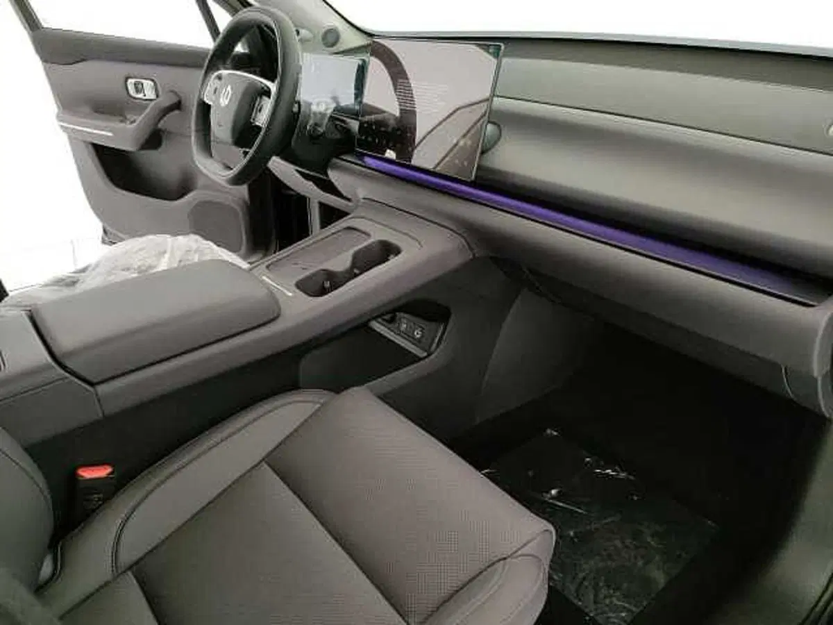 Leapmotor C10 nuova a Caserta (15)