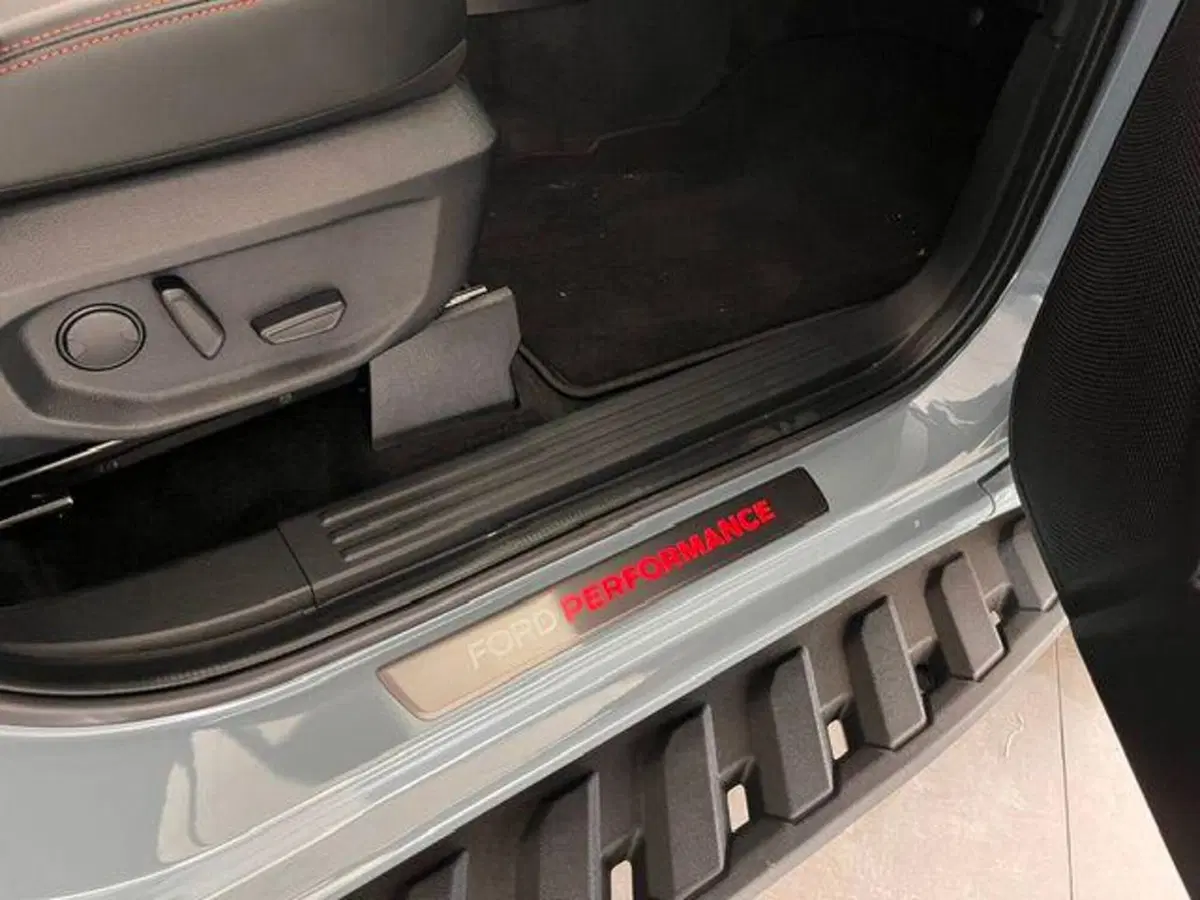 Ford Ranger Pick-up nuova a Verbano Cusio Ossola (10)