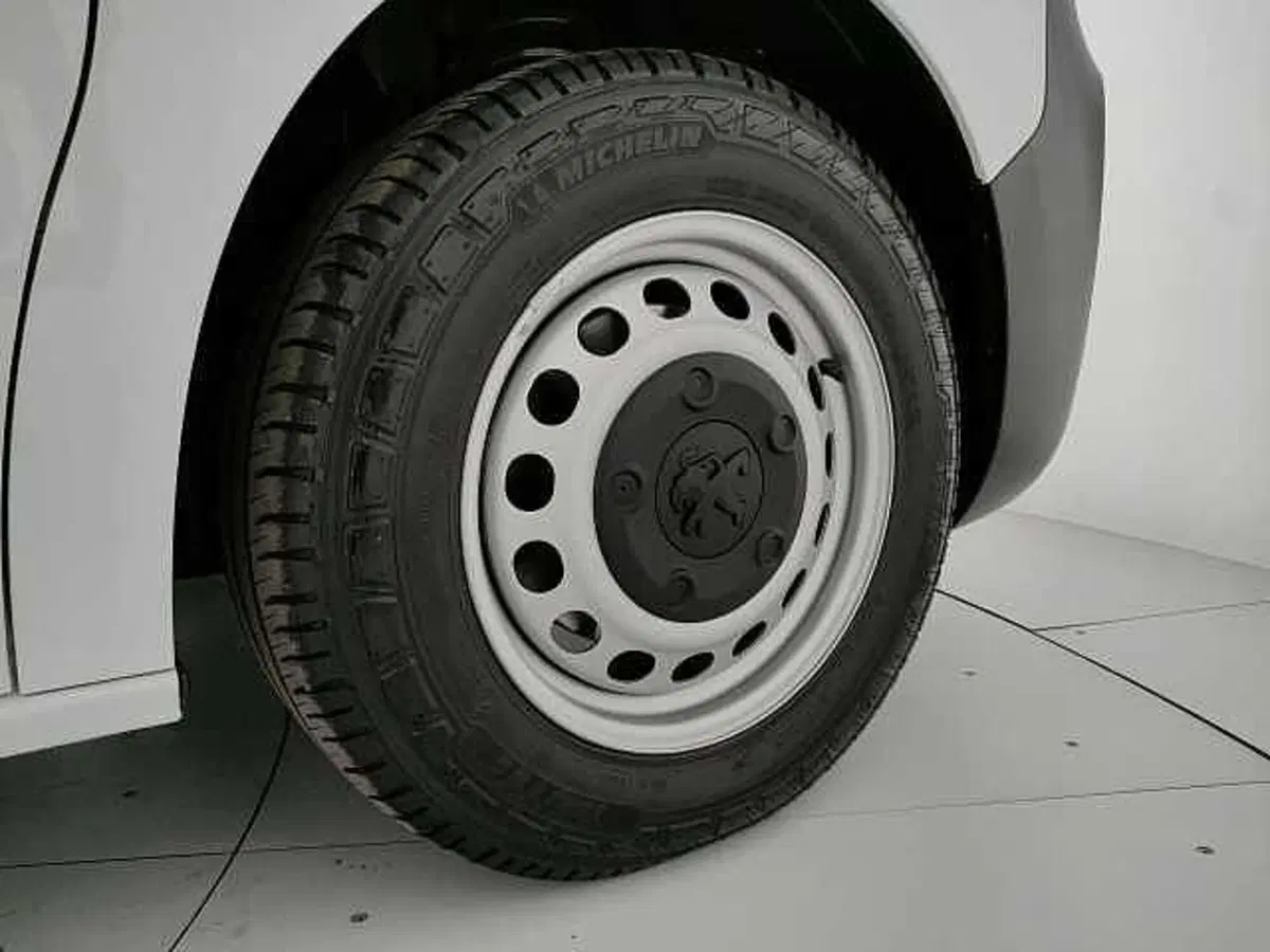 Peugeot e-Expert Furgone nuova a Caserta (11)
