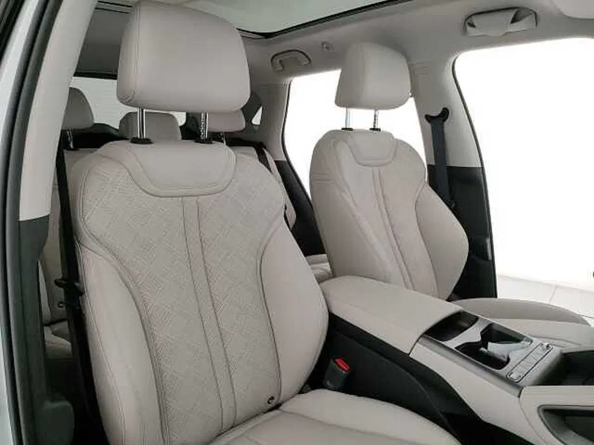 Byd Atto 2 DM-i nuova a Caserta (13)