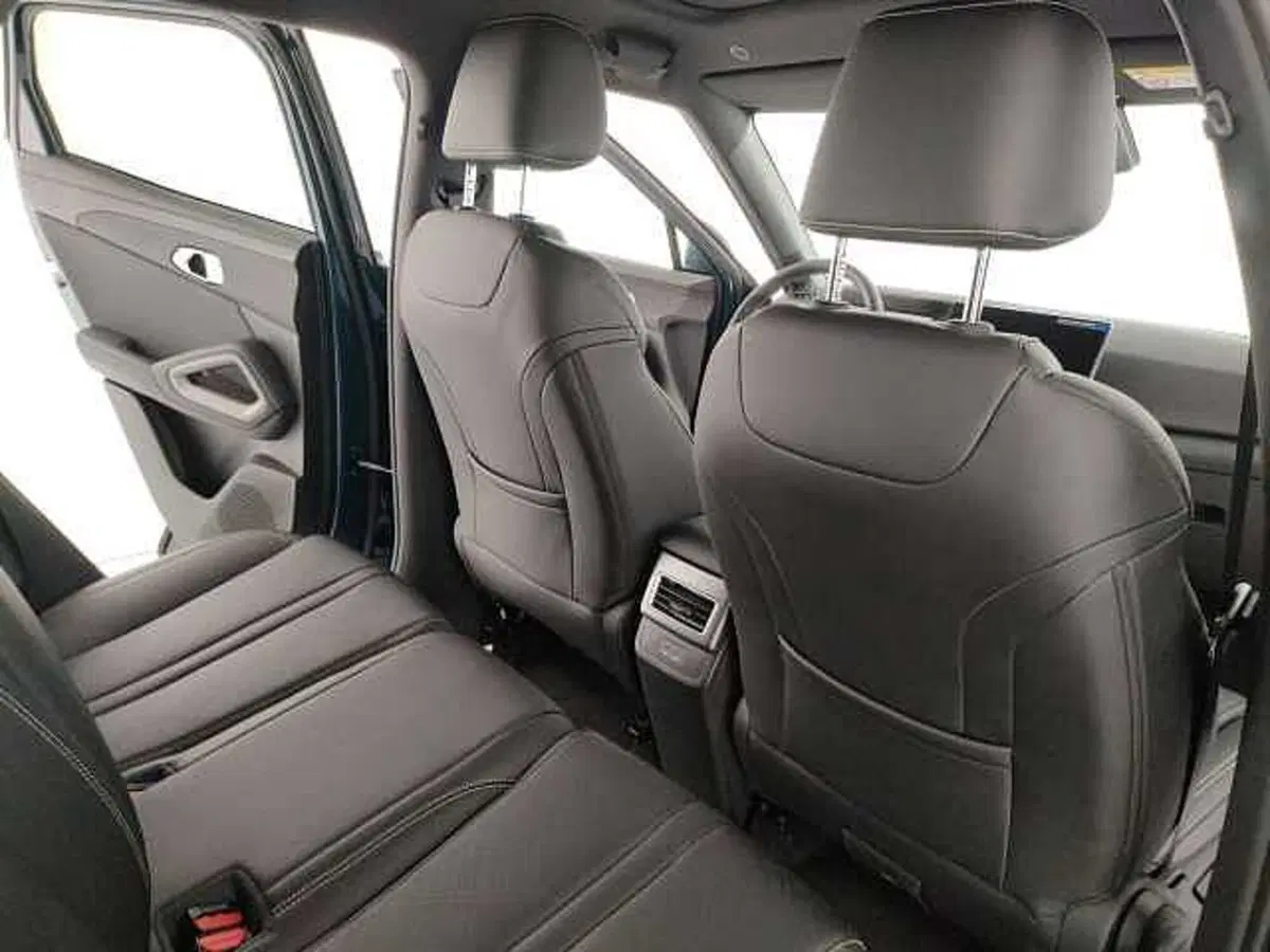 Byd Atto 2 DM-i nuova a Caserta (13)