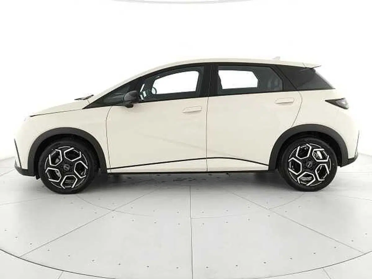 Byd Dolphin nuova a Caserta (8)