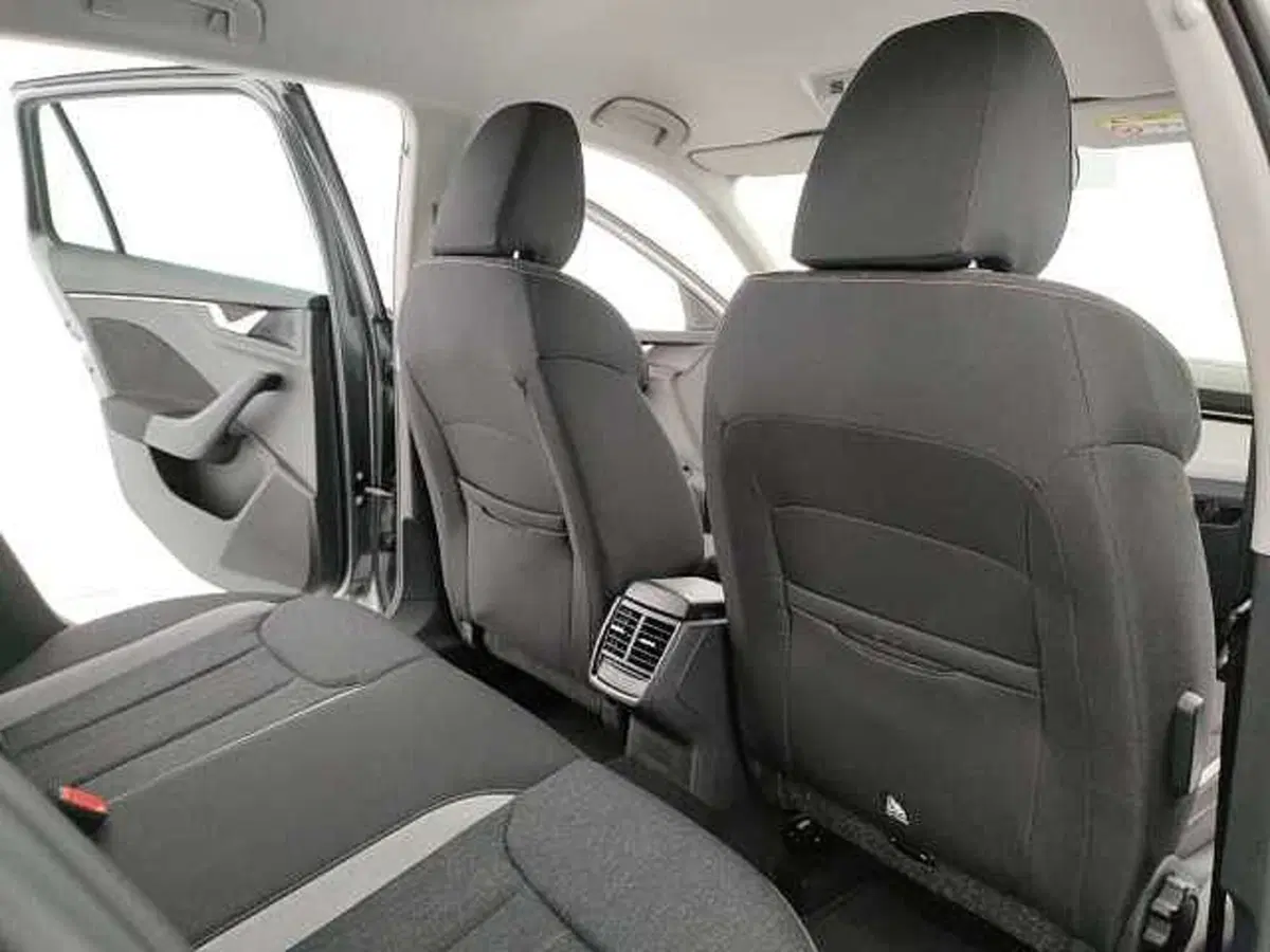 Skoda Scala usata a Caserta (13)