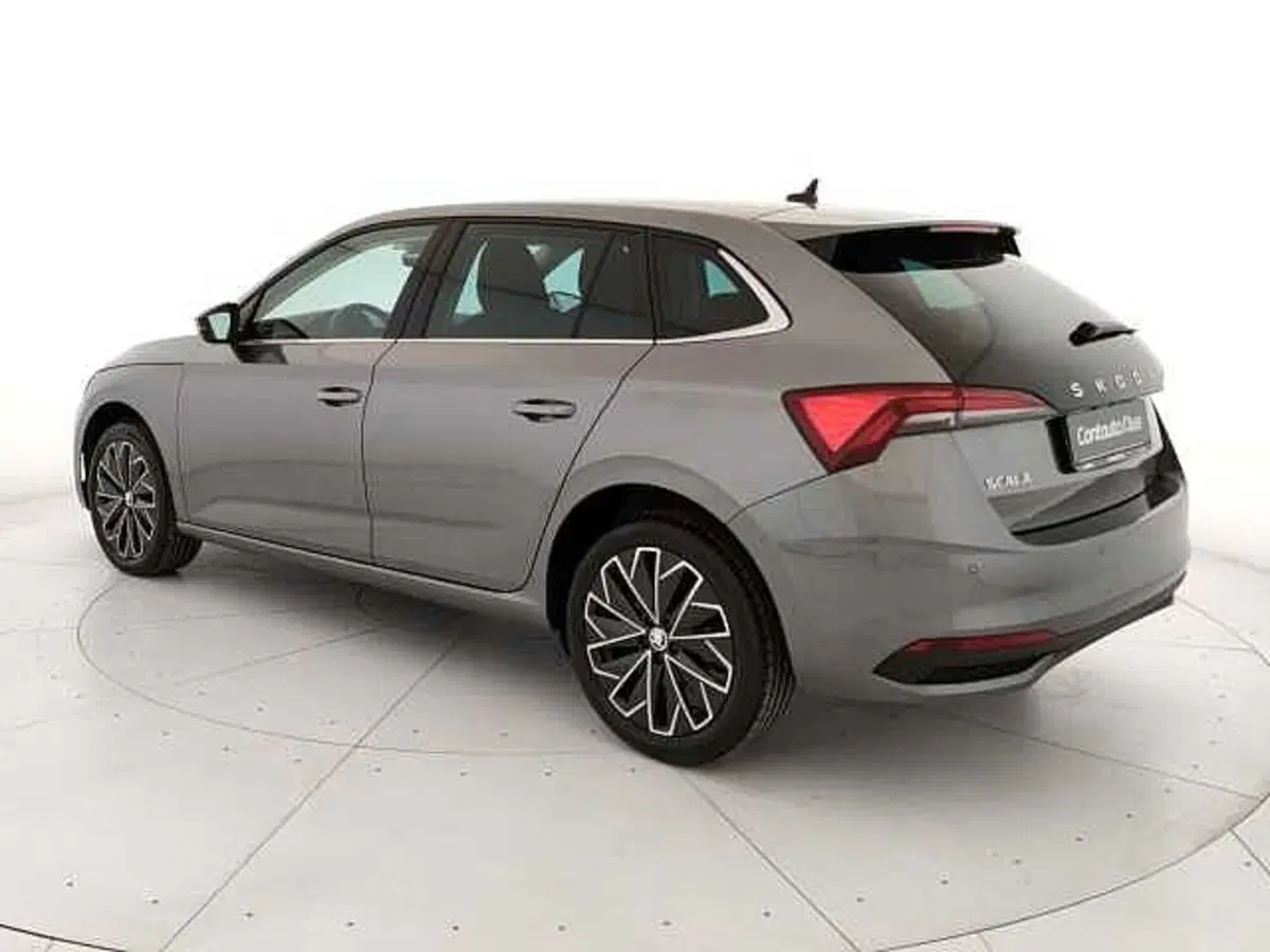 Skoda Scala usata a Caserta (8)