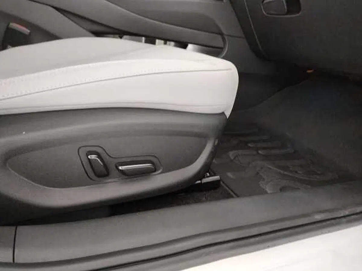 Byd Seal 6 DM-i Station Wagon nuova a Caserta (19)