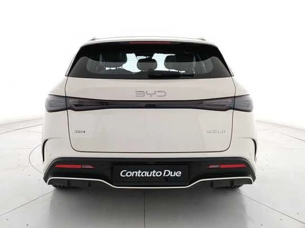 Byd Seal 6 DM-i Station Wagon nuova a Caserta (6)