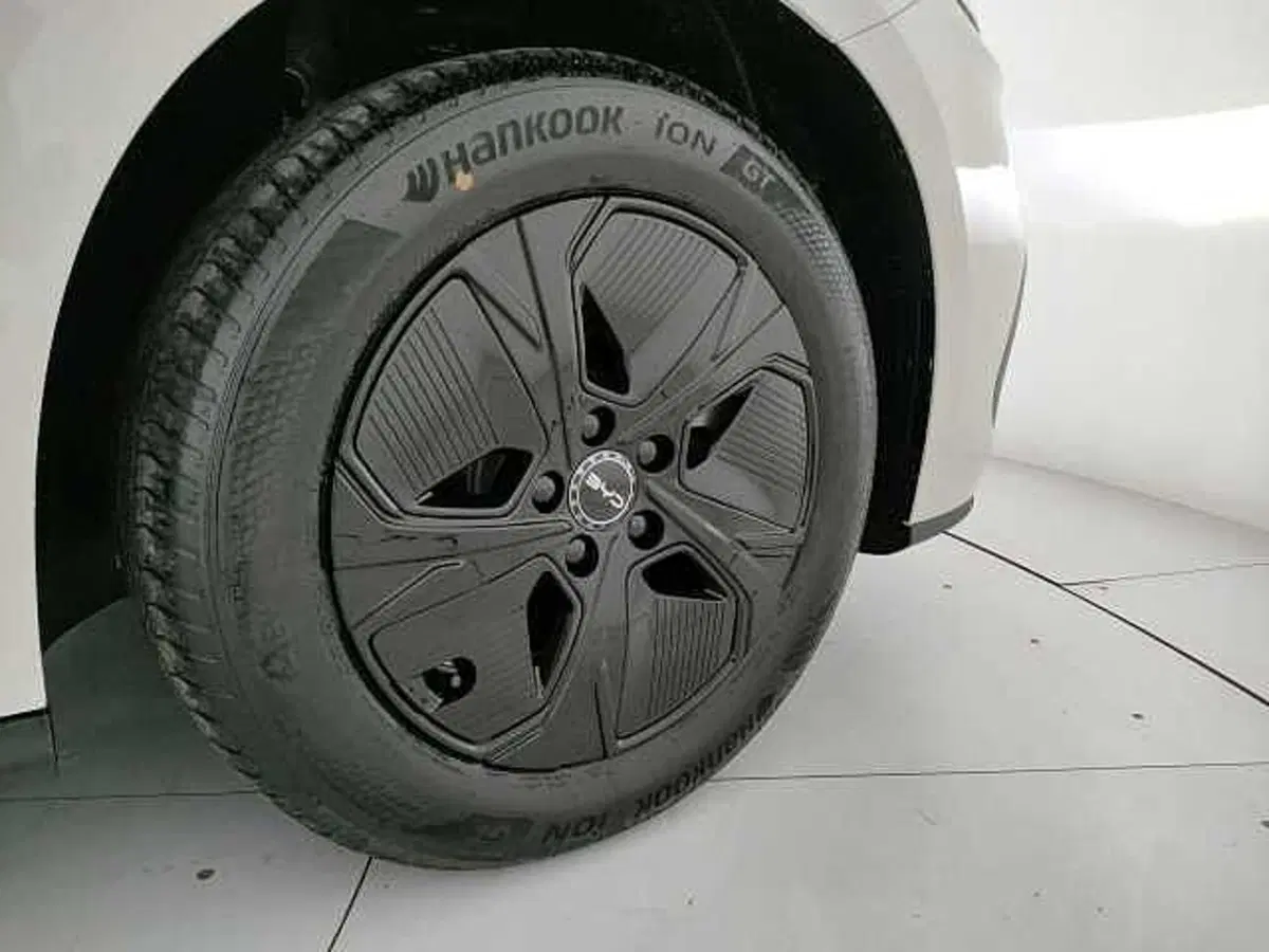 Byd Seal 6 DM-i Station Wagon nuova a Caserta (9)