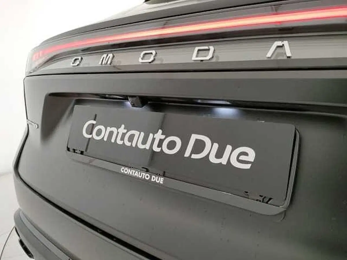Omoda Omoda 9 SHS-P nuova a Caserta (10)