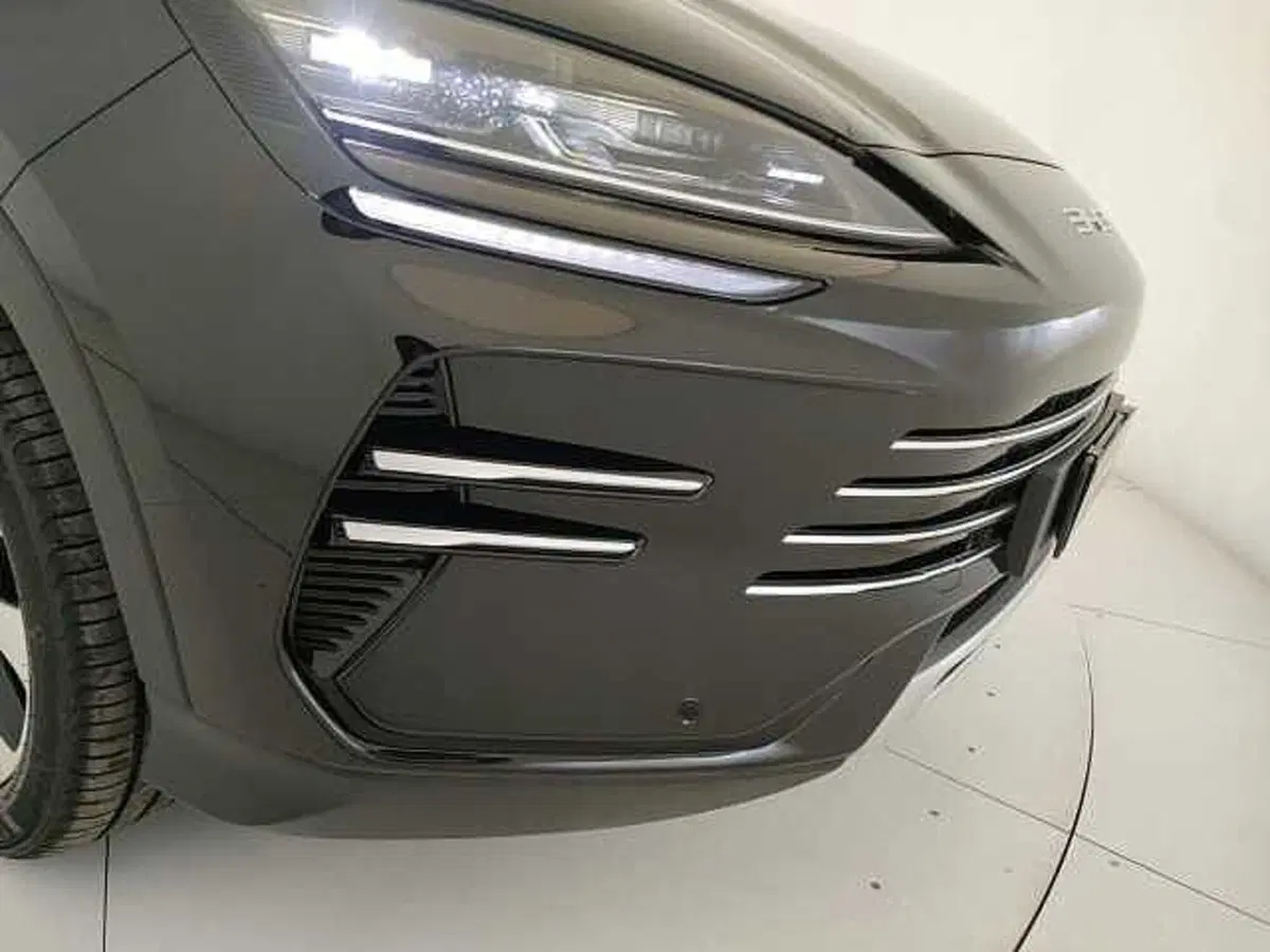 Byd Seal U DM-i usata a Caserta (10)