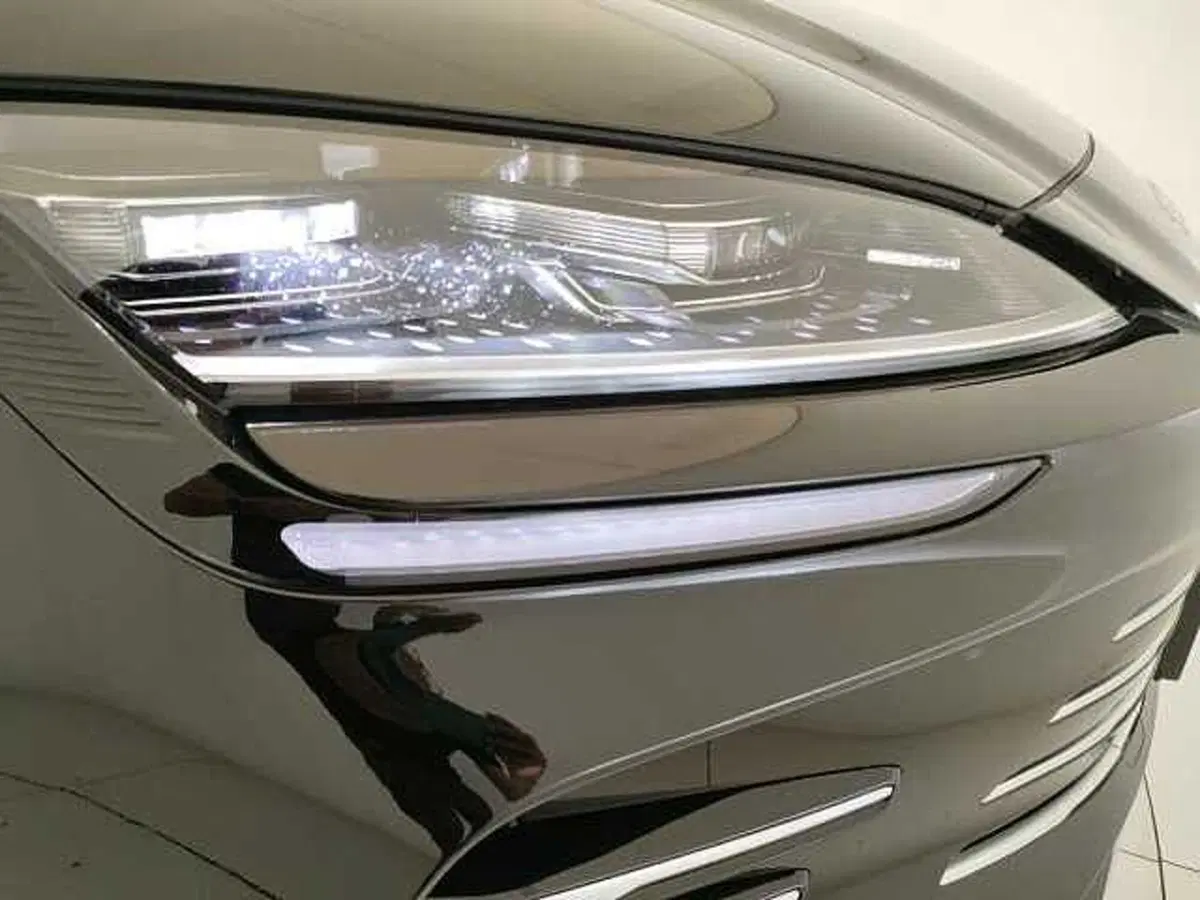 Byd Seal U DM-i usata a Caserta (9)