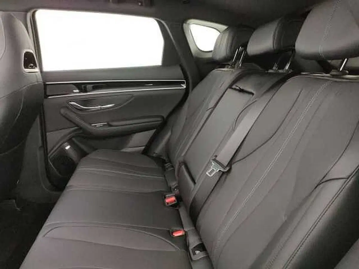 Byd Seal U DM-i usata a Caserta (18)