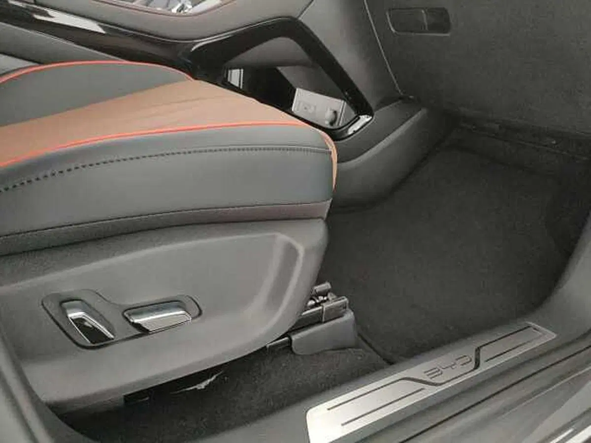 Byd Seal U DM-i nuova a Caserta (19)