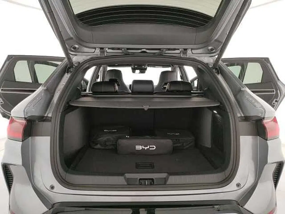 Byd Seal U DM-i nuova a Caserta (9)