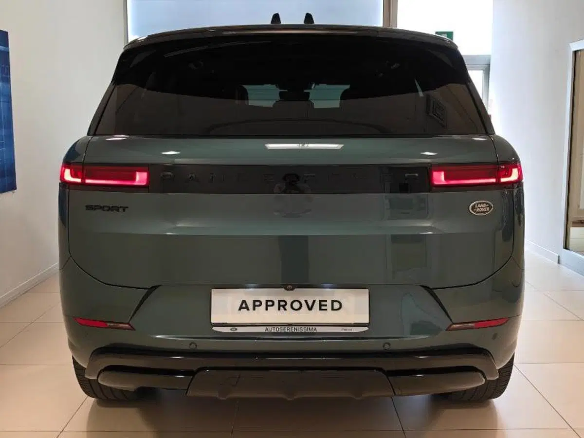 Land Rover Range Rover Sport usata a Venezia (18)